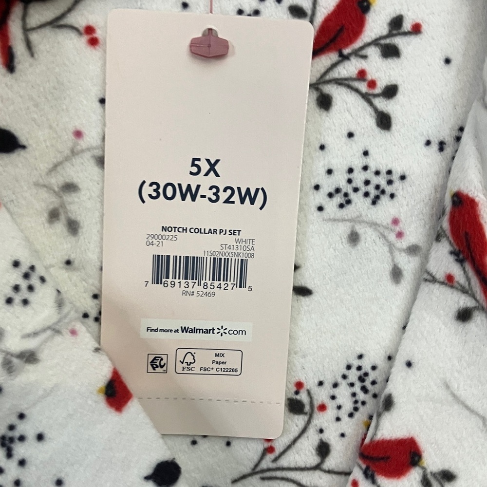 Secret Treasures cardinal print pajamas Set - Picture 5 of 10